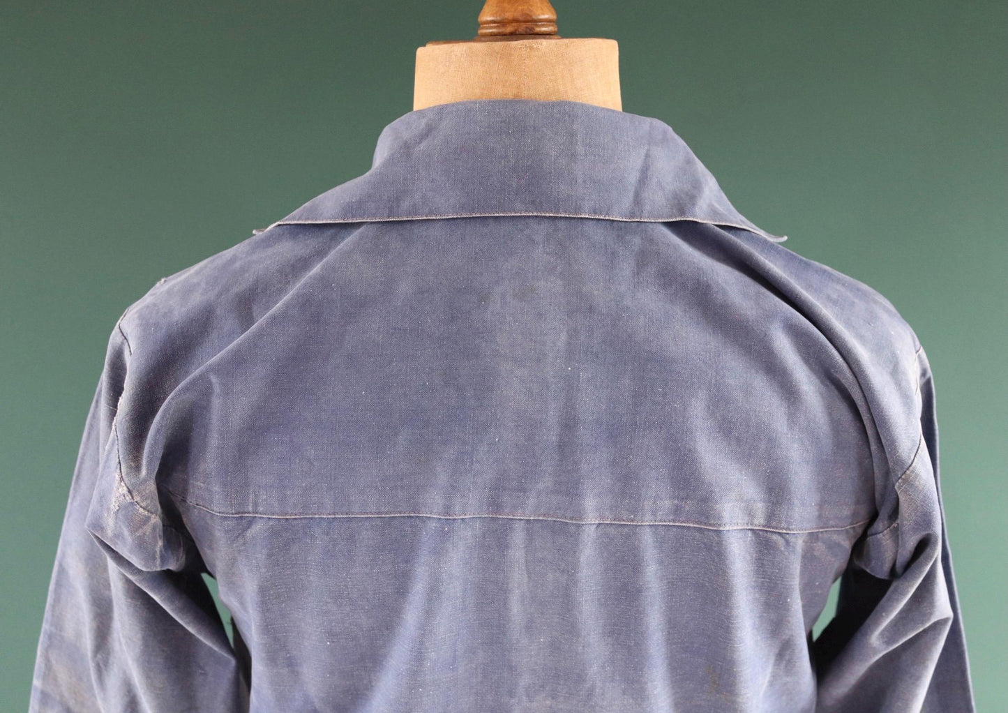 Vintage French workwear smock - 1930s chore shirt - sun faded indigo blue cotton - 40” chest