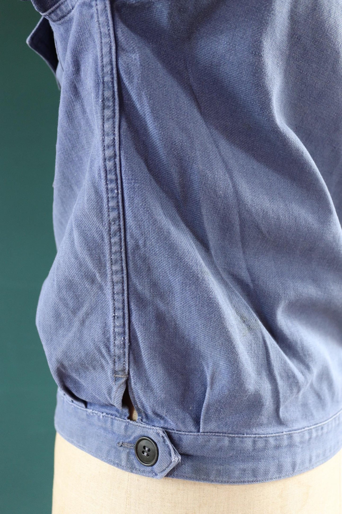 Vintage French blue cyclist jacket - 1950s workwear - cropped chore coat - faded cotton twill - 44” chest - bleu de travail
