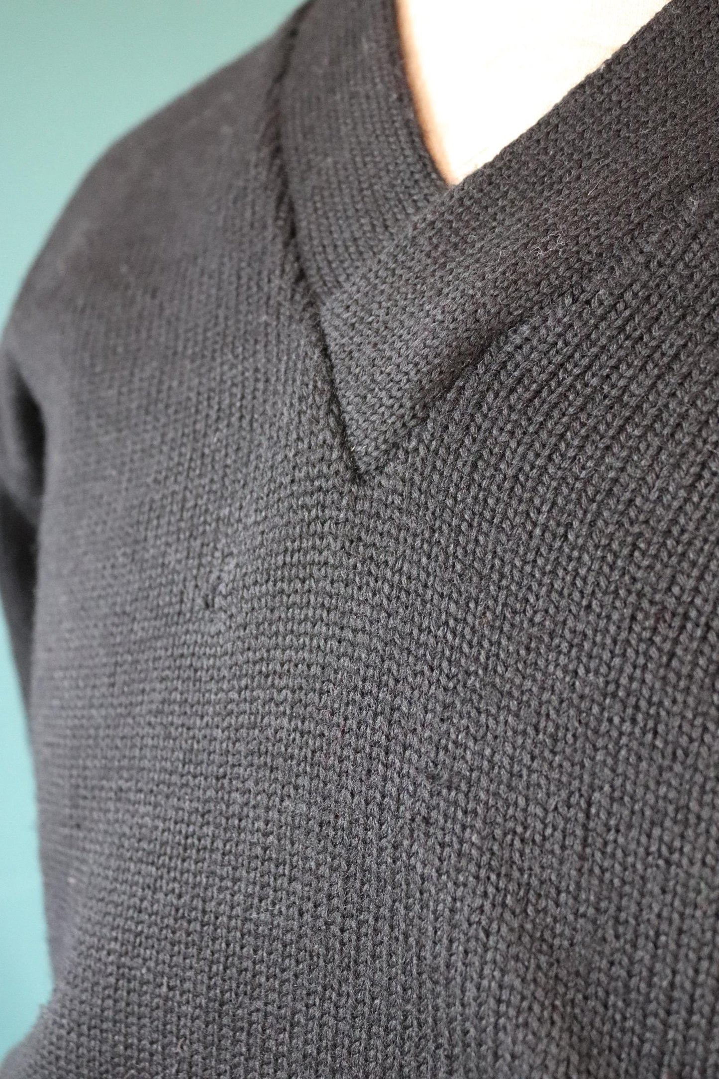 Vintage 1950s black wool varsity sweater - knitted jumper - Ivy League style - long rib - 40” chest