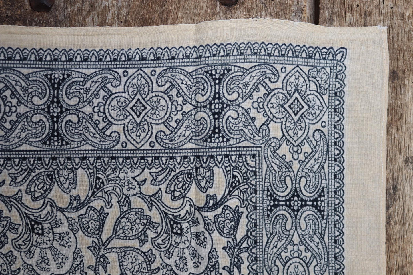 Vintage yellow paisley bandana - pocket square - Western workwear neckerchief