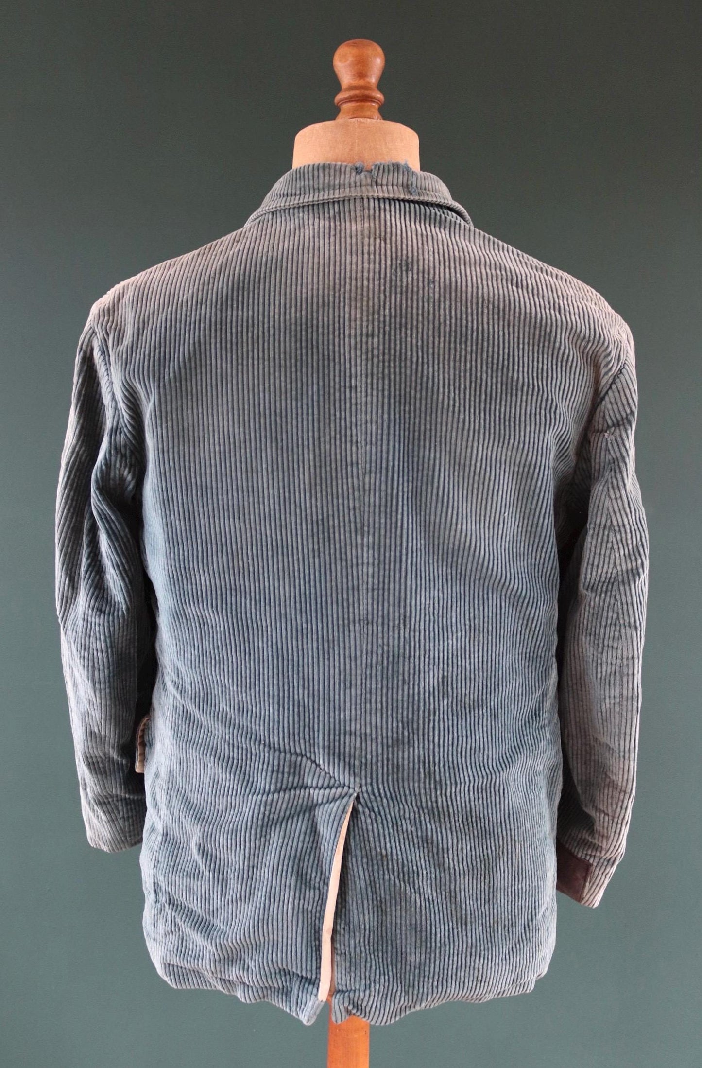 Vintage French workwear jacket - green corduroy - gamekeeper chore coat - 42” chest