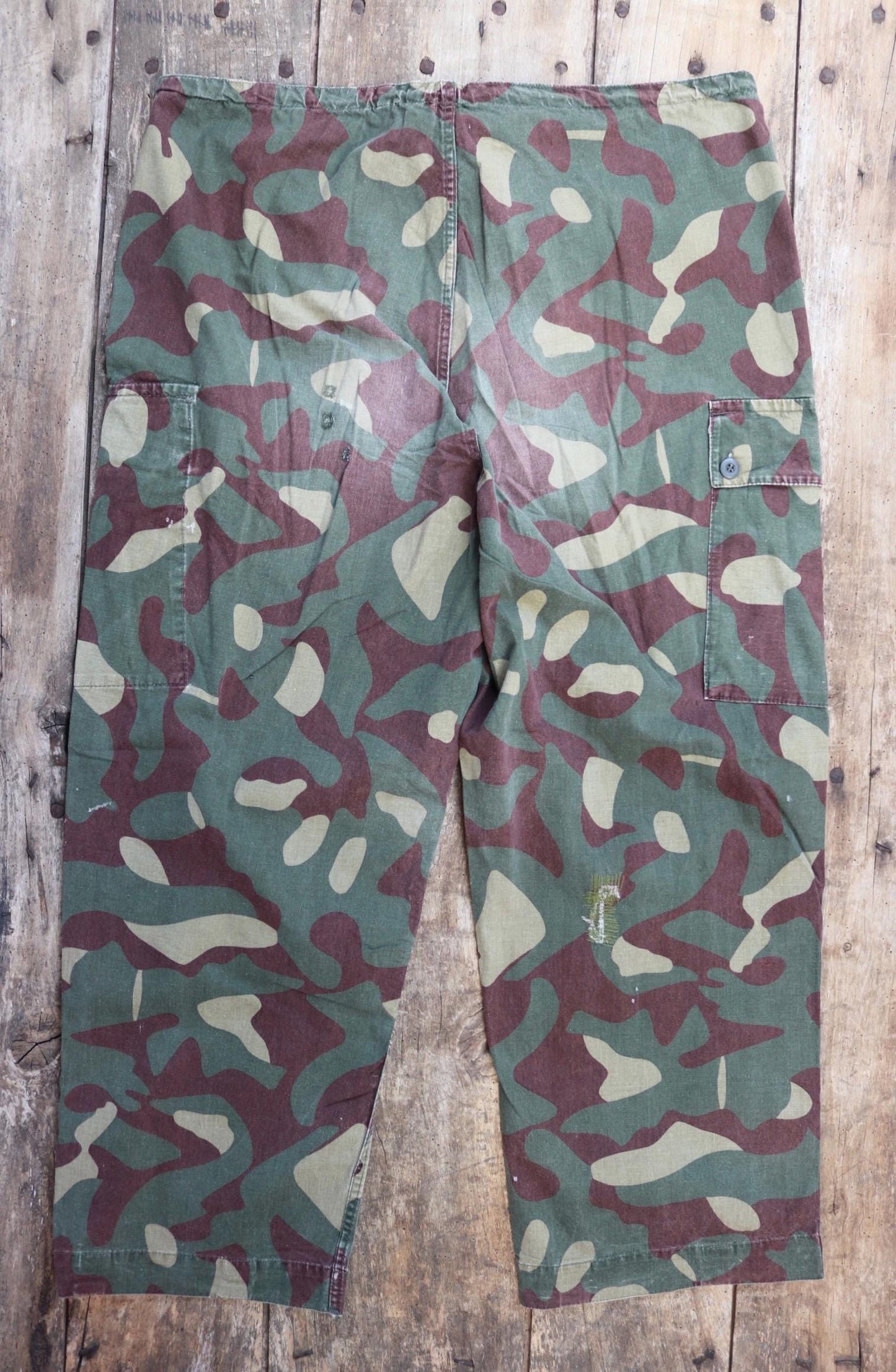 Vintage 1960s Finnish M62 camo trousers - windproof paratrooper pants - 41” x 29”