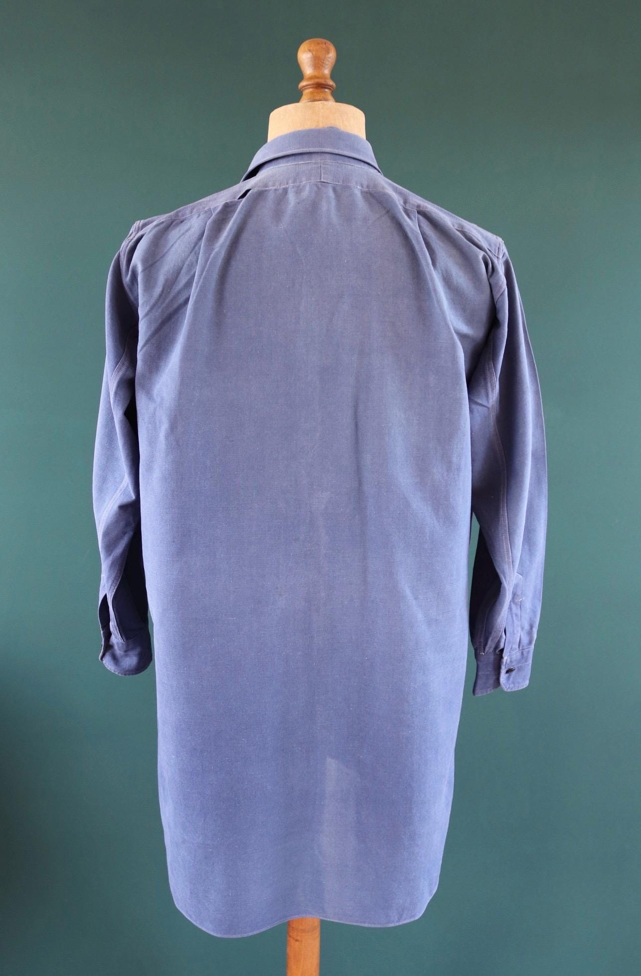 Vintage 1940s French workwear shirt - faded blue cotton - 48” chest