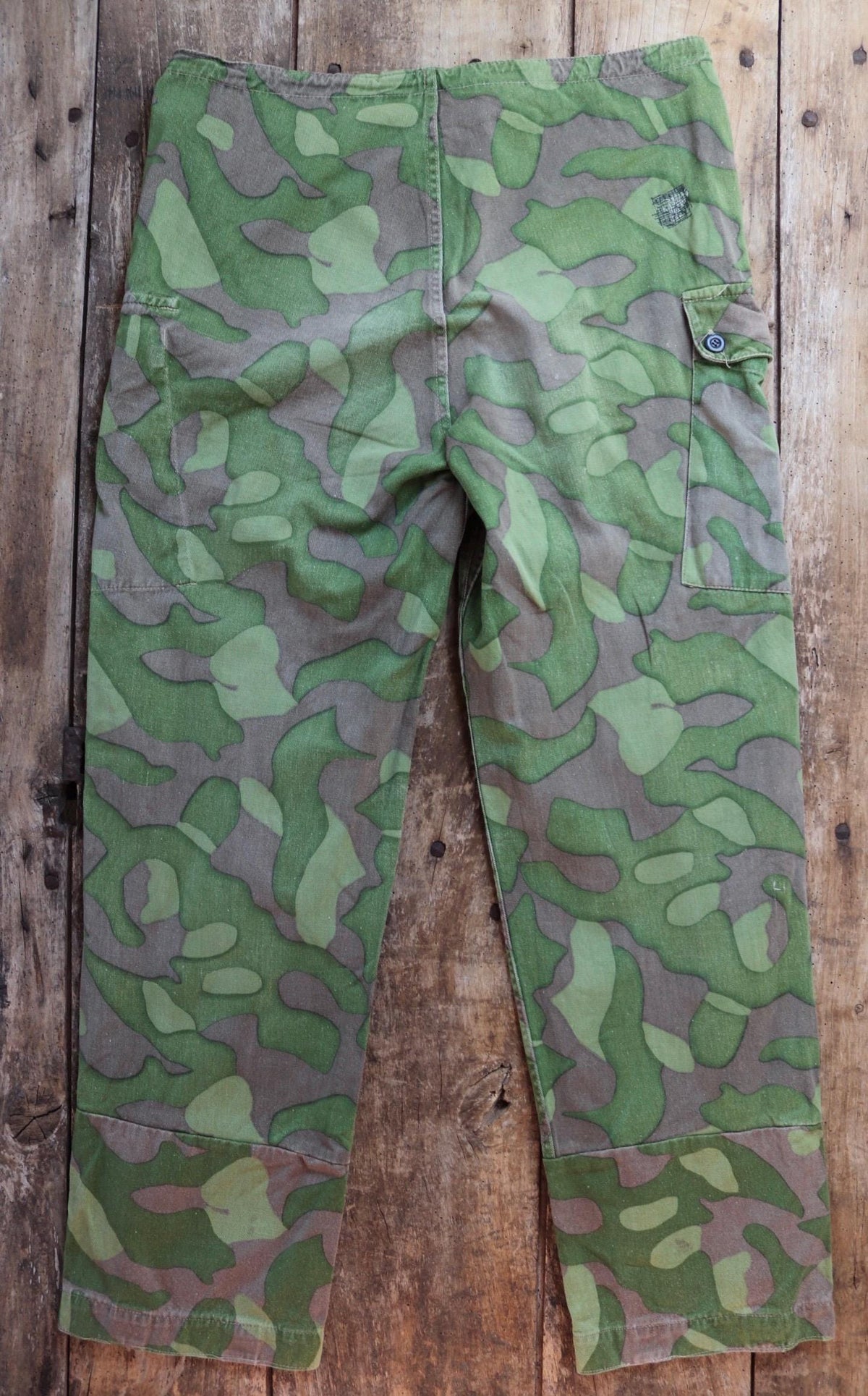 Vintage 1960s Finnish M62 camo trousers - windproof paratrooper pants - 37” x 33”