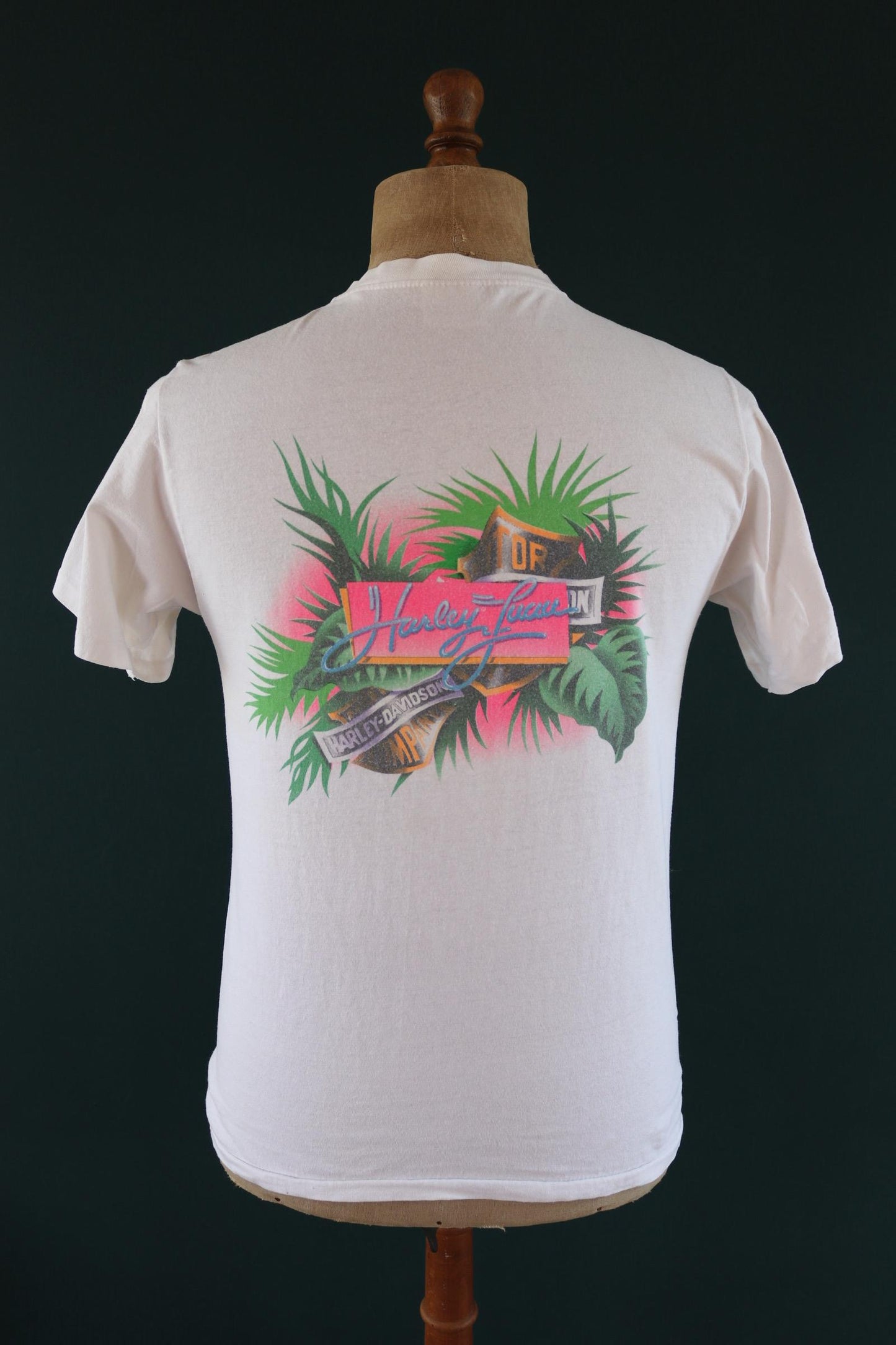 Vintage 1990s Harley Davidson t shirt - Hawaiian luau - 38" chest