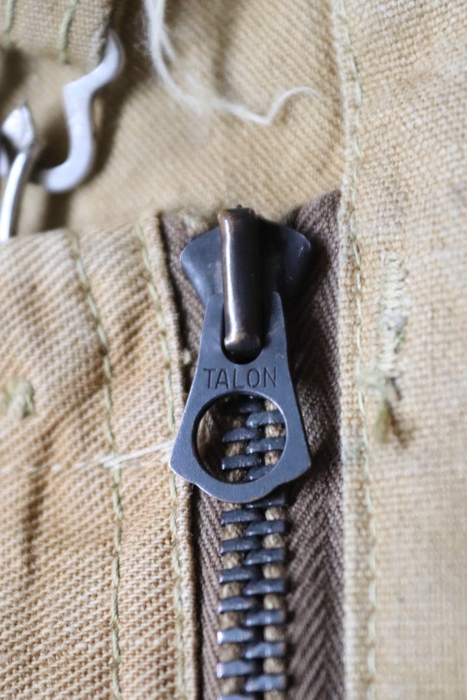 Vintage 1940s workwear jacket - tan brown duck cotton canvas - American hunting - Talon zipper - 48” chest