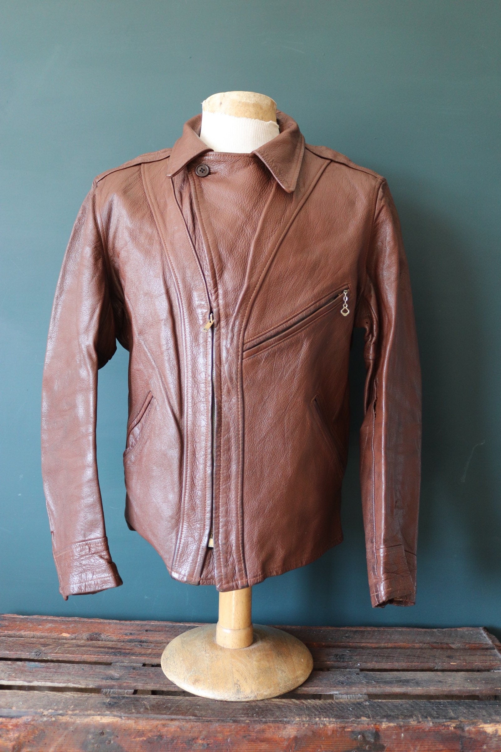 Vintage 1930s 1940s 40s leather jacket California Sportswear goatskin Talon sunburst zipper biker 42” chest aviator