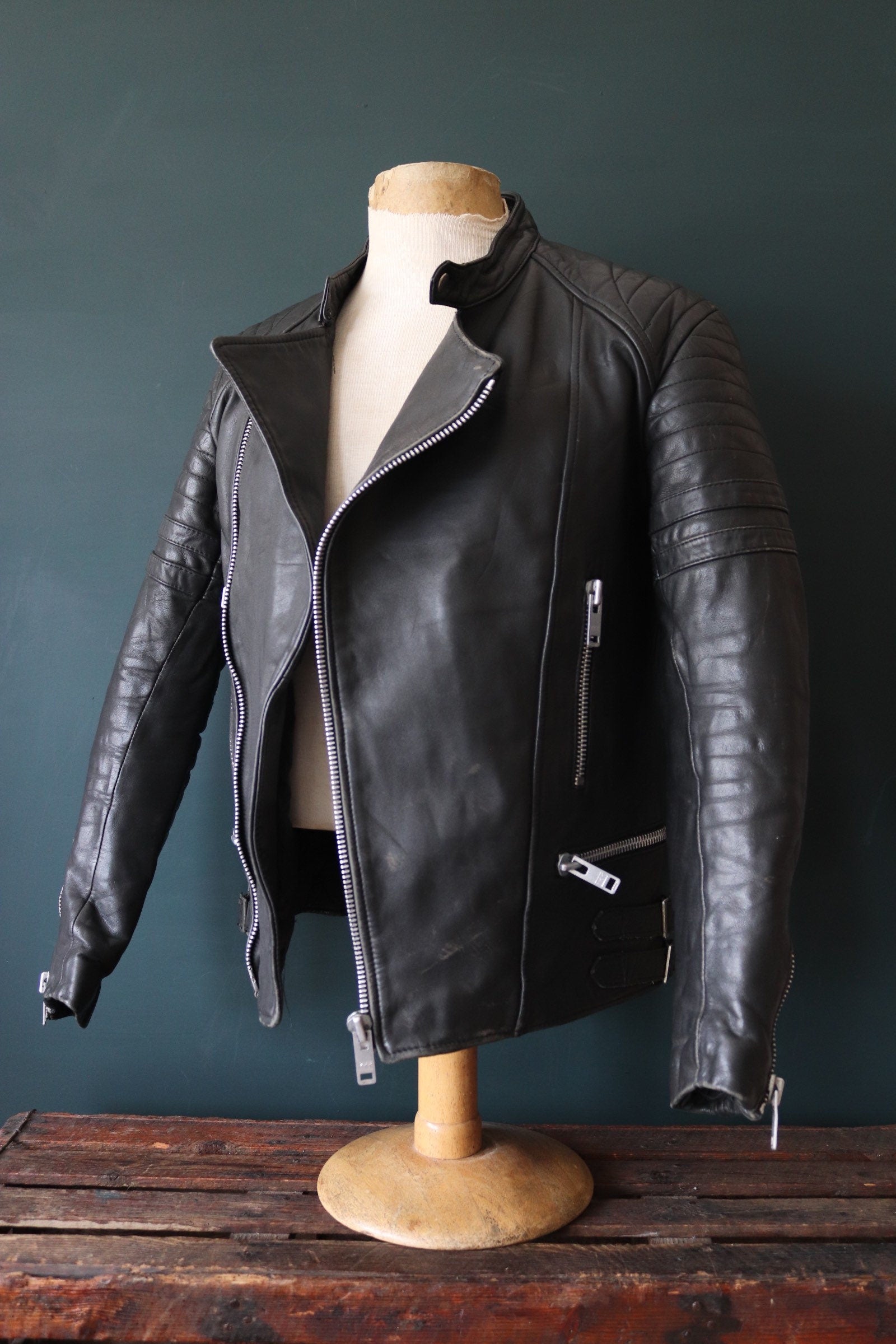 Vintage 1980s black leather jacket cafe racer 38” chest motorcycle biker Strokes