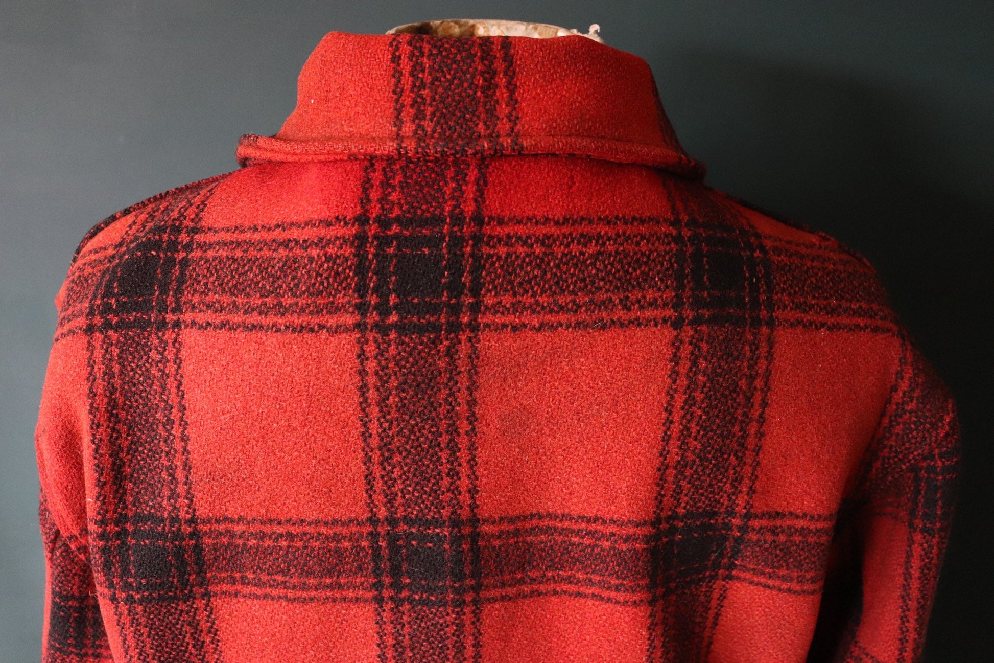 Vintage 1960s 60s red black buffalo plaid checked wool jacket mackinaw hunting workwear work chore 50” chest faded