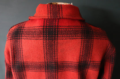 Vintage 1960s 60s red black buffalo plaid checked wool jacket mackinaw hunting workwear work chore 50” chest faded