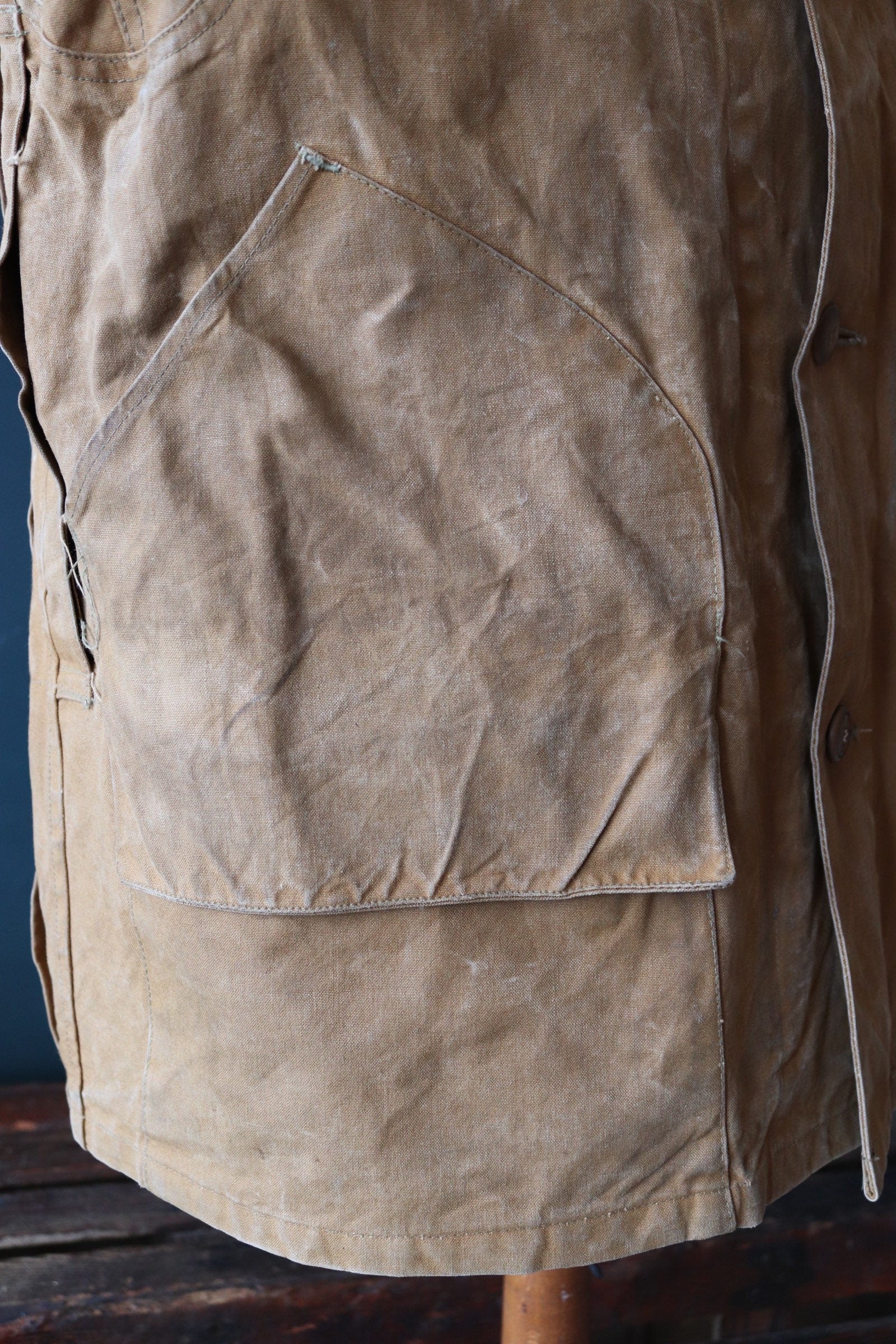 Vintage 1970s 70s 1980s 80s Duxbak duck cotton canvas tin cloth hunting shooting jacket 45” chest workwear work chore