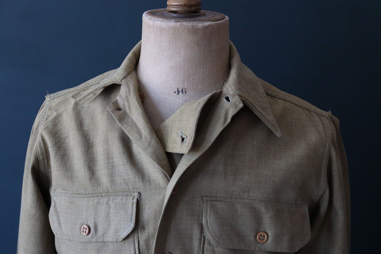 Vintage 1940s 40s WW2 era US Army gas flap wool field utility shirt 40” chest gussets darned
