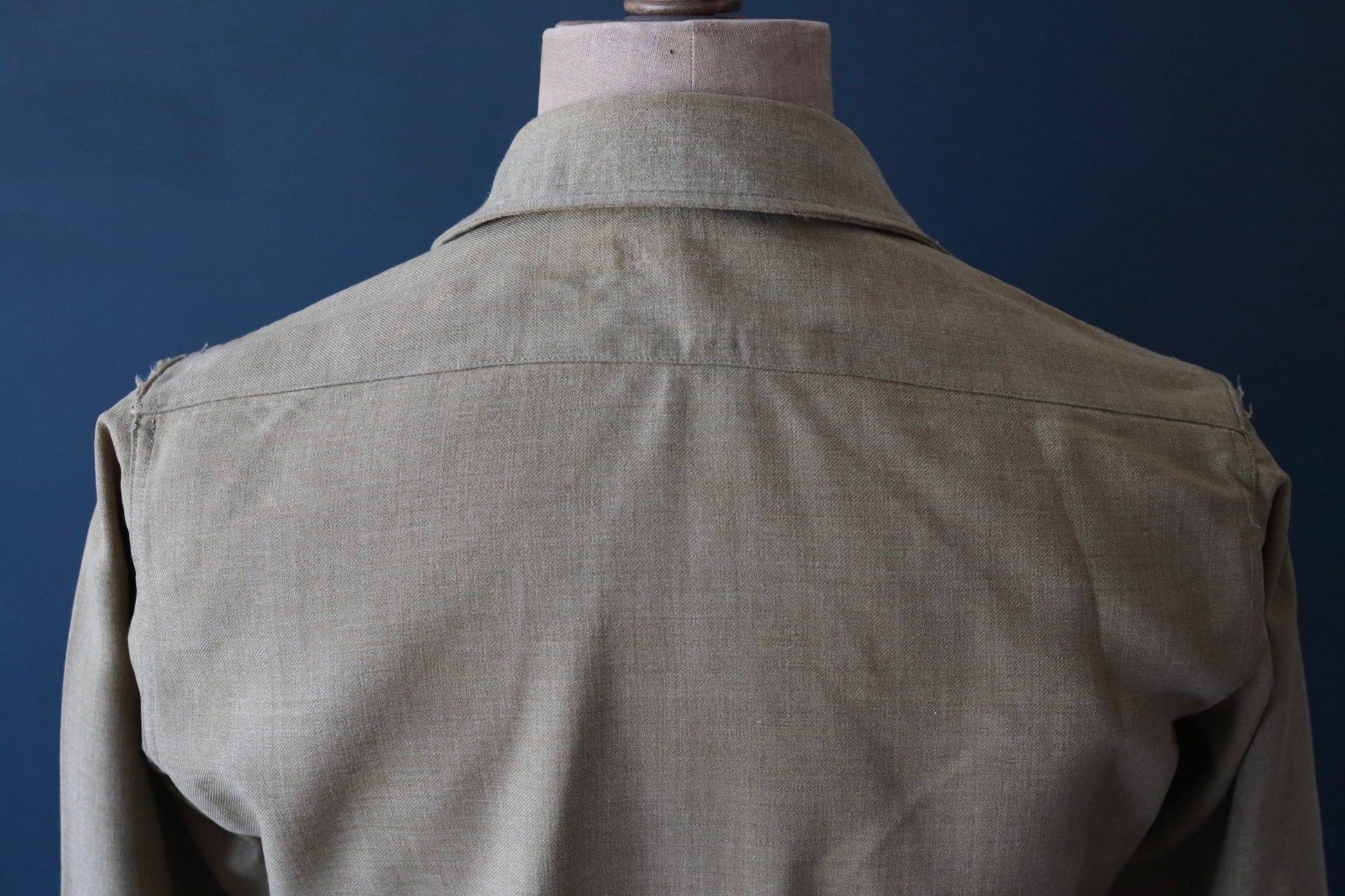 Vintage 1940s 40s WW2 era US Army gas flap wool field utility shirt 40” chest gussets darned