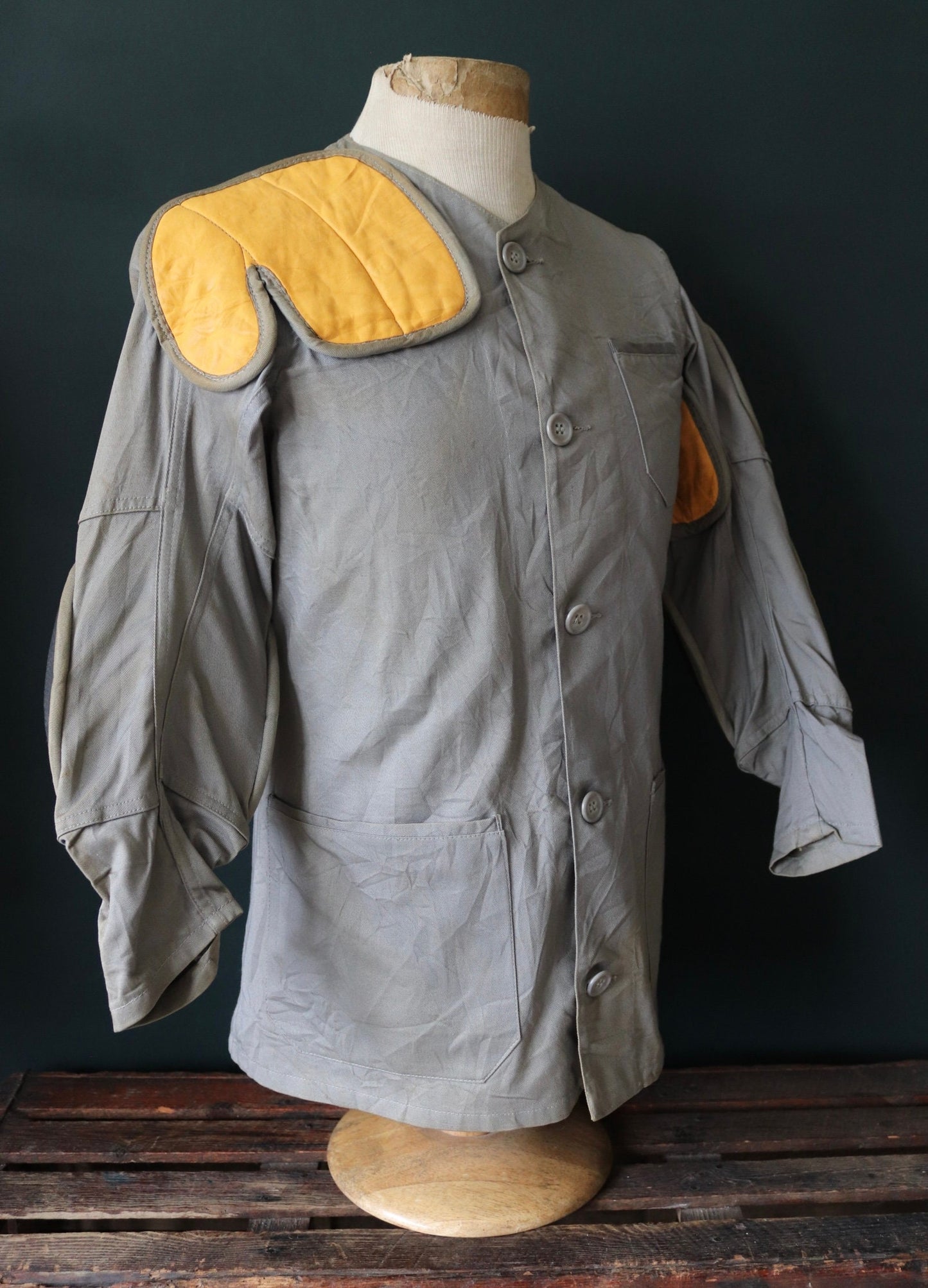 Vintage 1960s shooting jacket - 10-X hunting - rifle patches - 36” chest