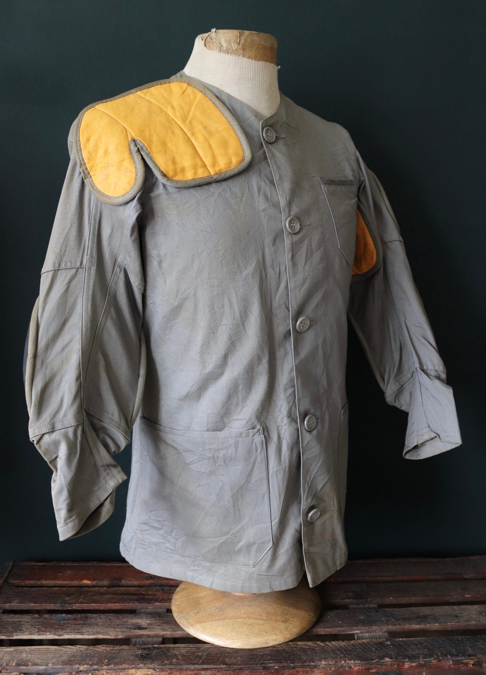 Vintage 1960s shooting jacket - 10-X hunting - rifle patches - 36” chest