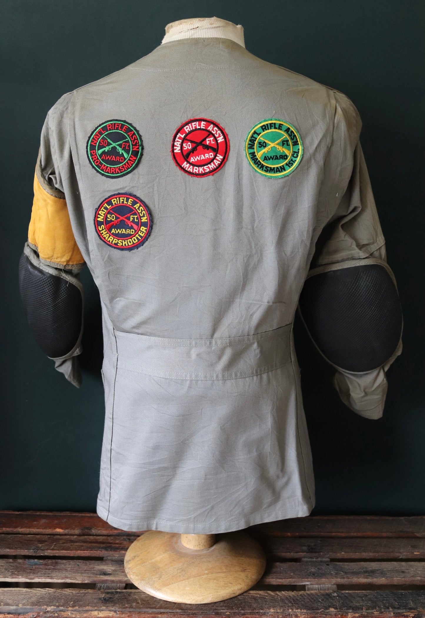 Vintage 1960s shooting jacket - 10-X hunting - rifle patches - 36” chest