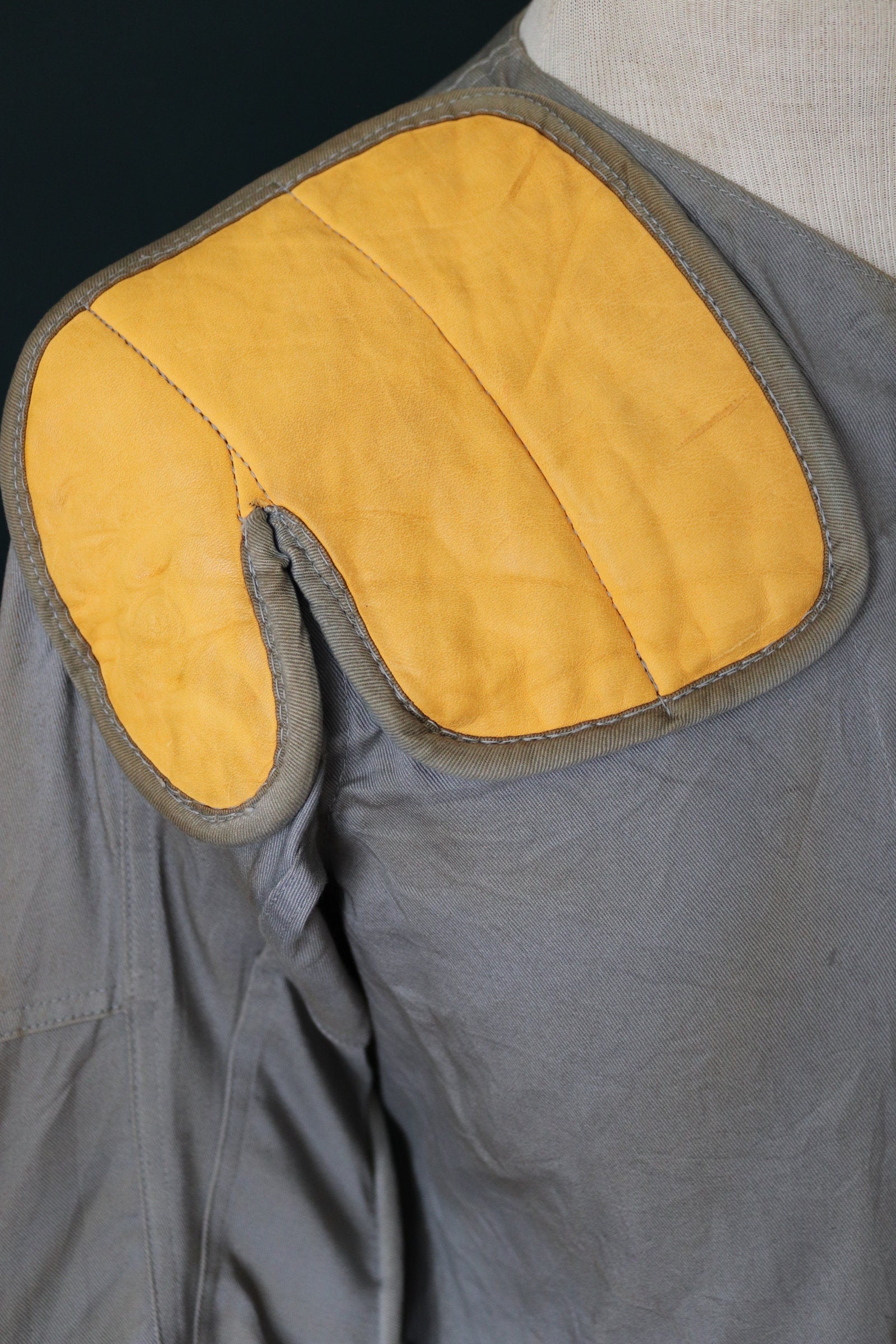 Vintage 1960s shooting jacket - 10-X hunting - rifle patches - 36” chest