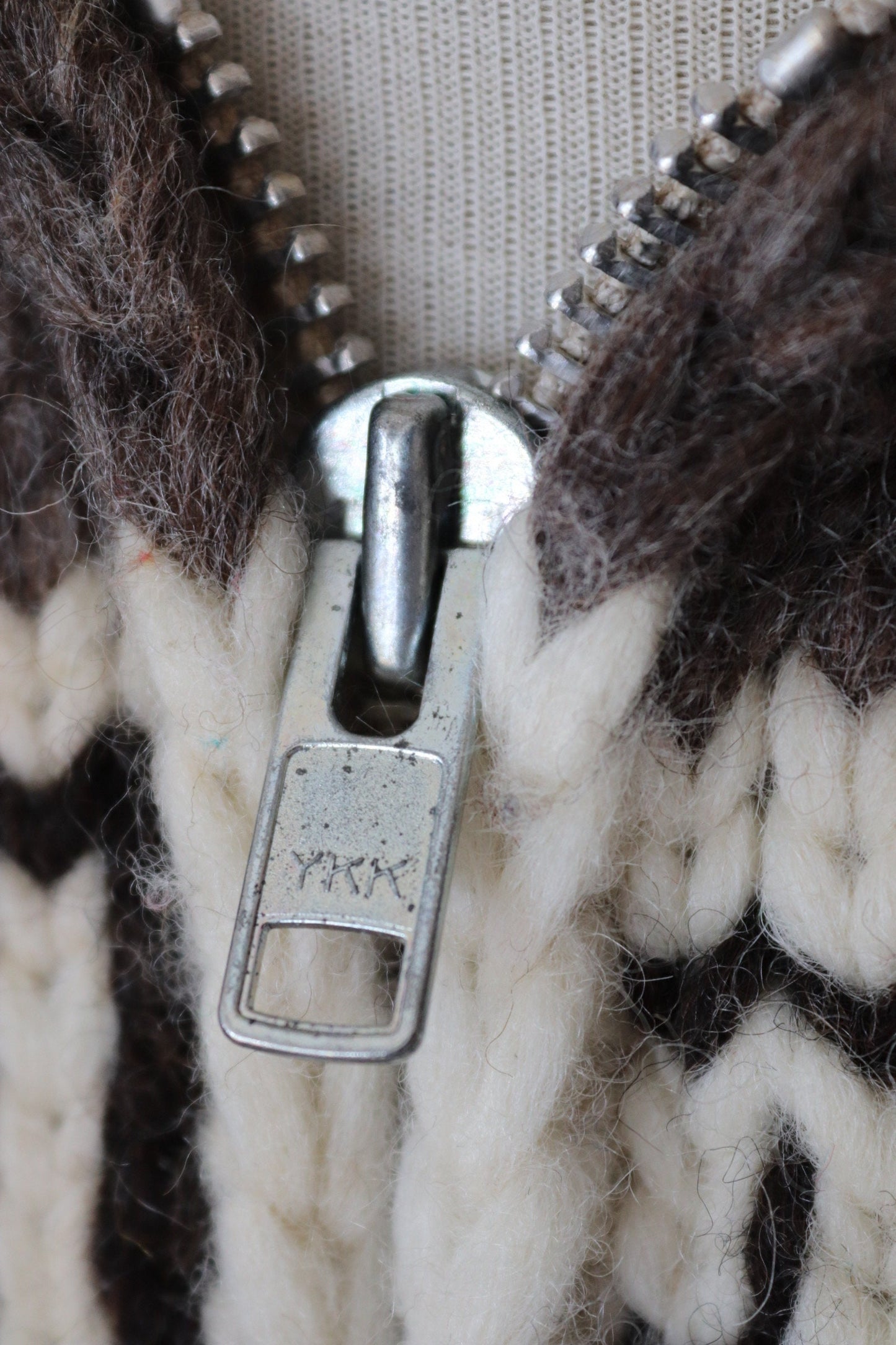Vintage 1980s 80s 1990s 90s Kanata knitted wool cowichan sweater cardigan jumper knit stag deer cream brown shawl collar 40” chest