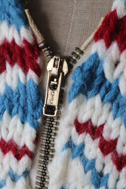 Vintage 1970s 70s hand knitted cream acrylic cowichan sweater cardigan jumper novelty hand made knit wave pattern shawl collar 41” chest