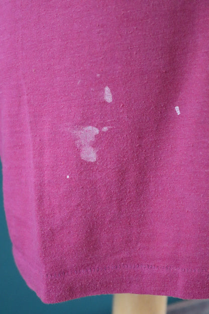 Vintage 1970s t shirt - 1980s single stitch tee - plain pink - red burgundy - 34” chest