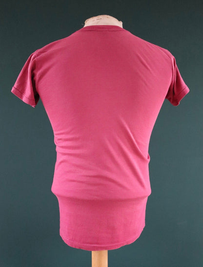 Vintage 1970s t shirt - 1980s single stitch tee - plain pink - red burgundy - 34” chest
