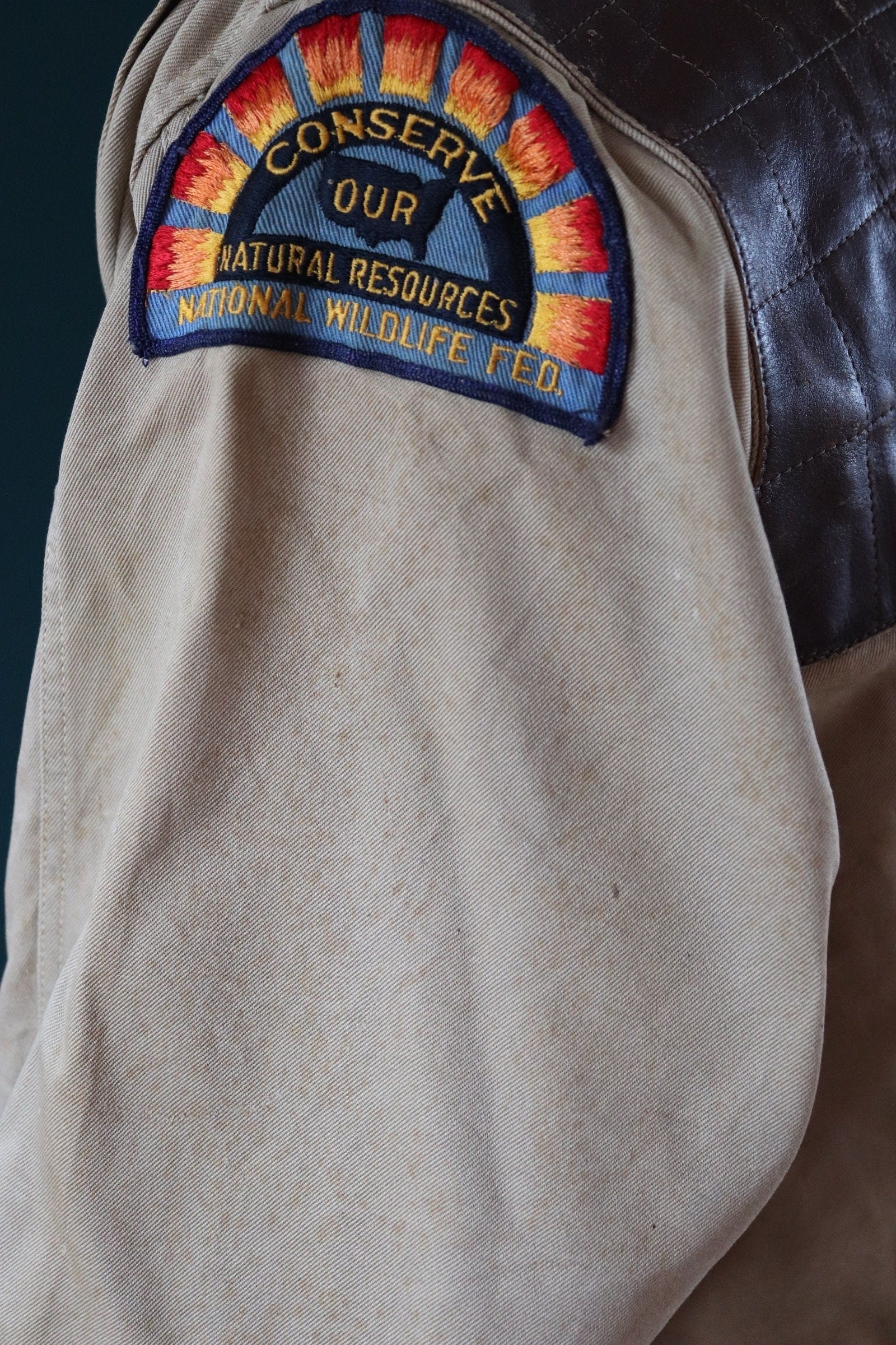 Vintage 1950s 60s shooting jacket - 10-X hunting - 42” chest - rifle club - cloth patches