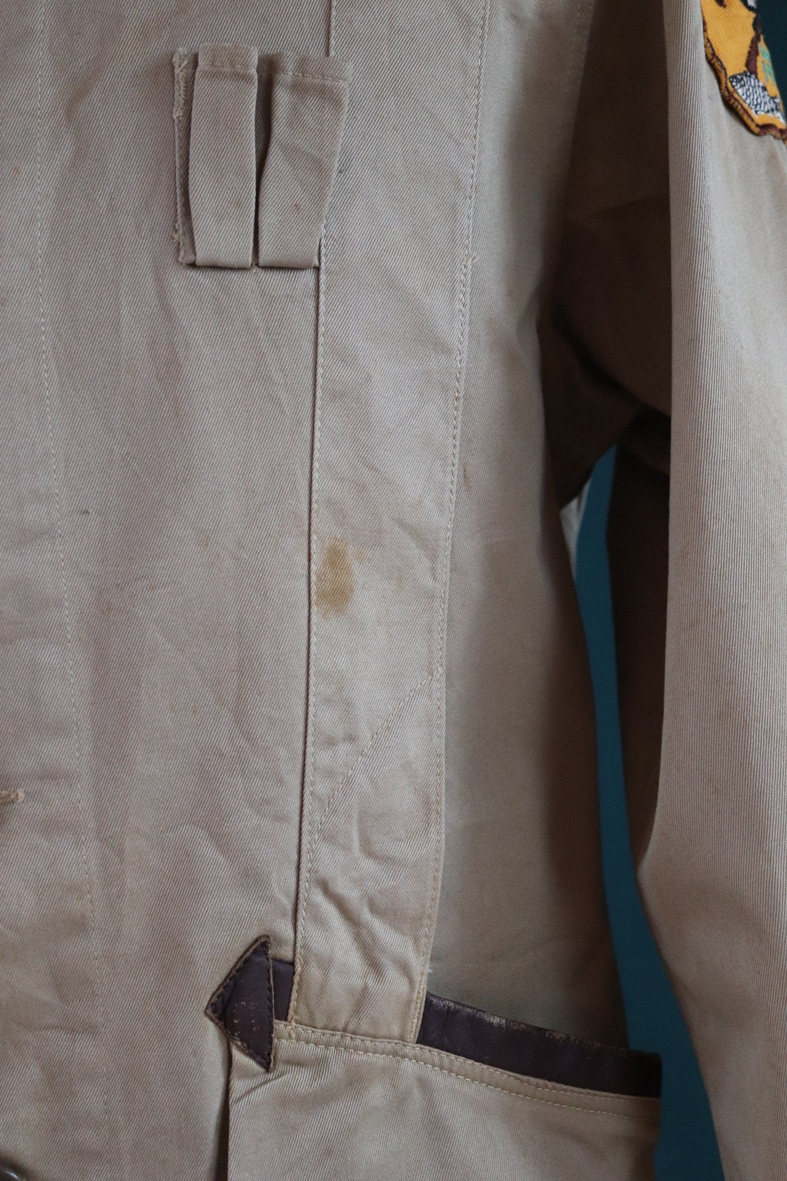 Vintage 1950s 60s shooting jacket - 10-X hunting - 42” chest - rifle club - cloth patches