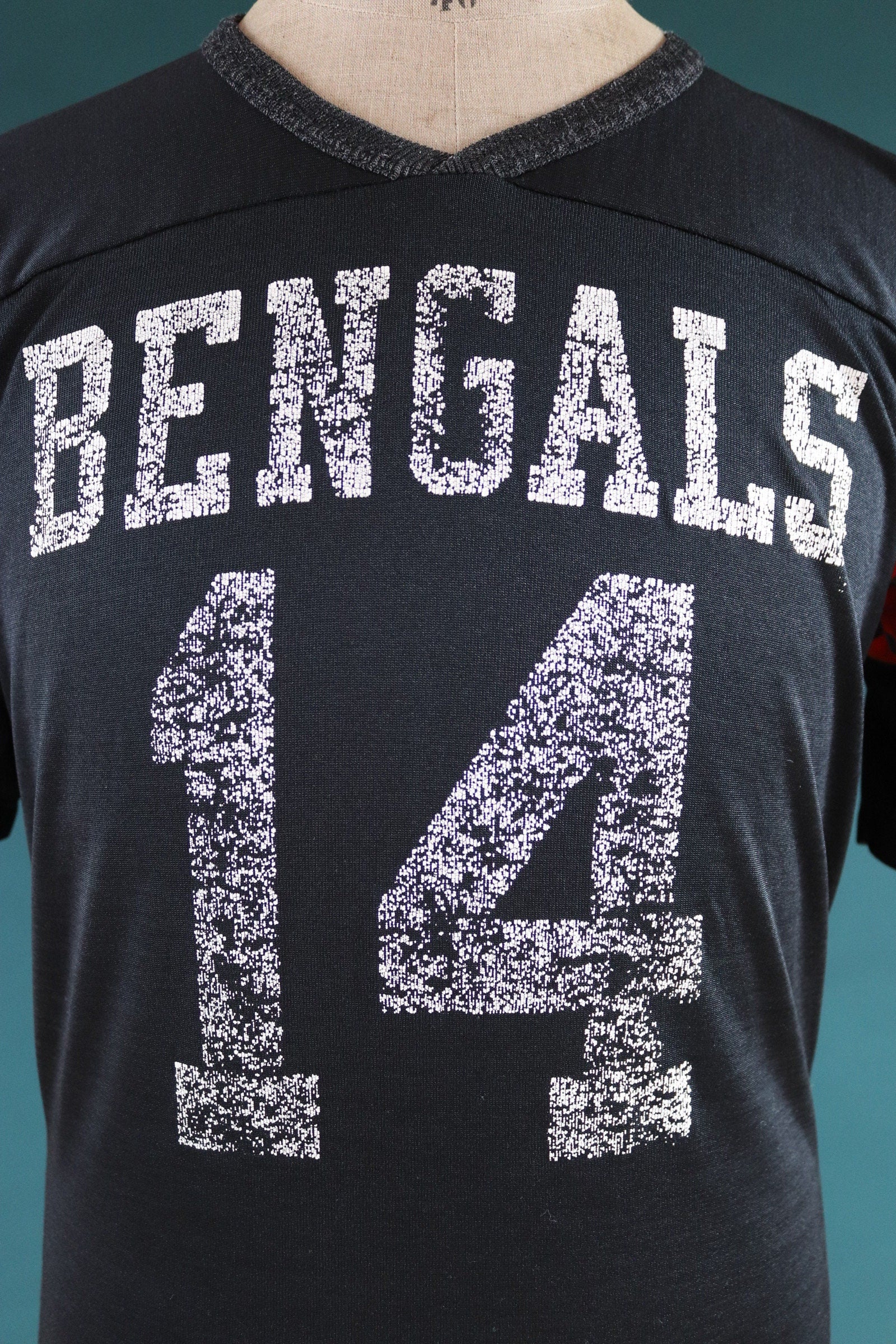 Vintage 1980s 80s Cincinnati Bengals American football black orange tiger stripe nylon durene shirt sports sportswear 41” chest NFL