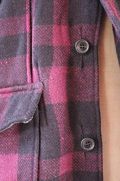 Vintage 1950s wool jacket - Black Bear mackinaw - red black buffalo plaid - checked cruiser shirt - 47” chest - Union Made - Filson CPO