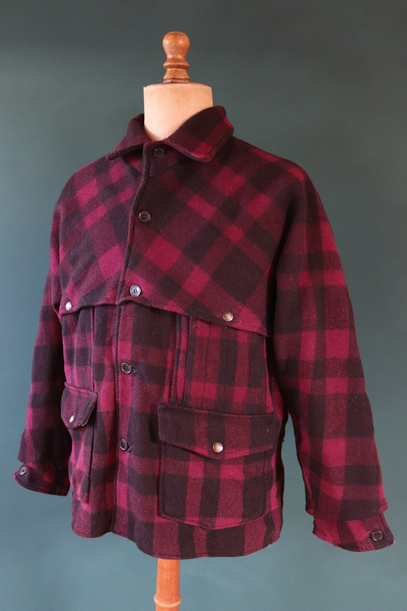 Vintage 1950s 50s Black Bear burgundy red black wool buffalo plaid checked mackinaw cruiser shirt jacket 47” chest Union Made CPO Filson