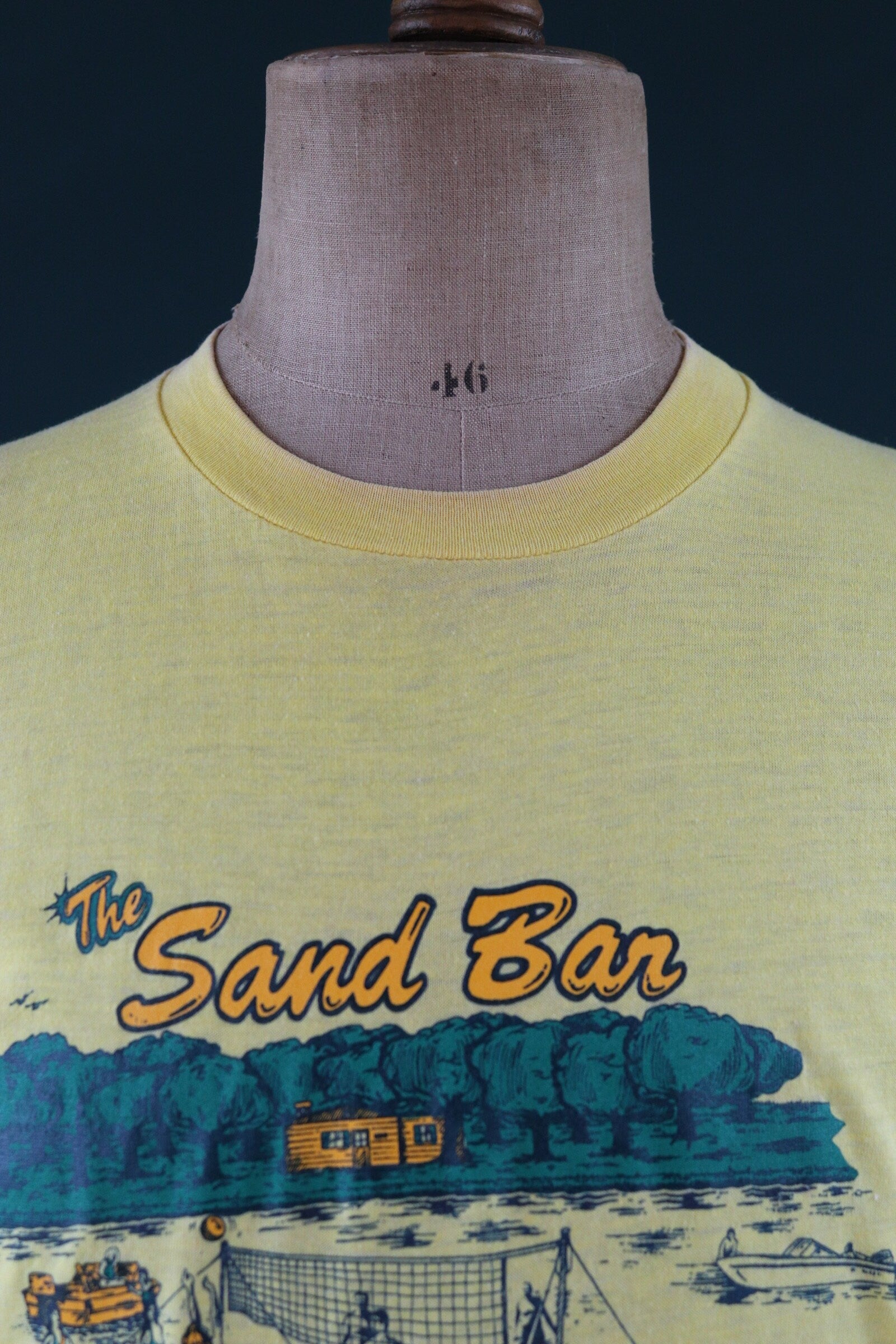 Vintage 1980s 80s yellow 50/50 Screen Stars Sand Bar beach tourist print sports sportswear t shirt 42” chest