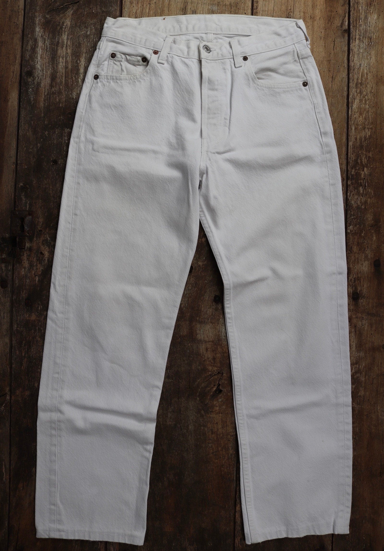 Vintage 1990s 90s Levis 501 Levi Strauss white red tab small e denim jeans button fly 29” x 28” made in France mod