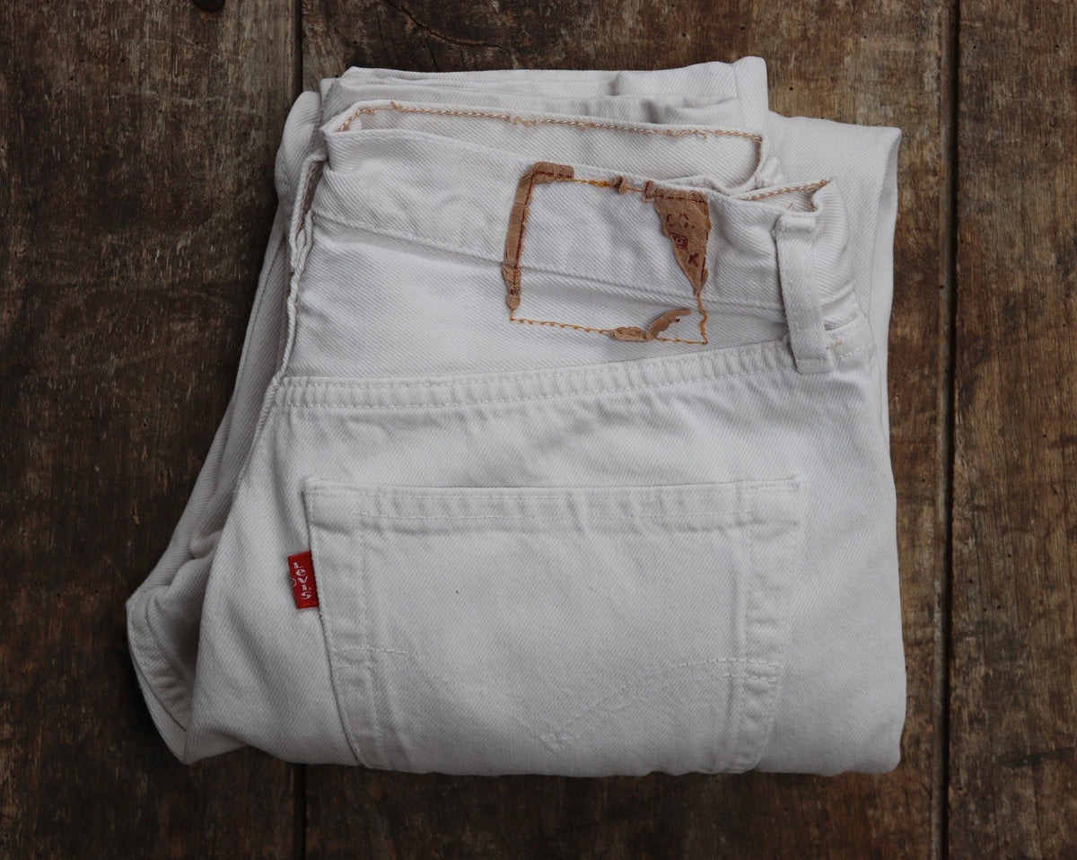 Vintage 1990s Levi's 501 white denim jeans - red tab - 30" x 27"
