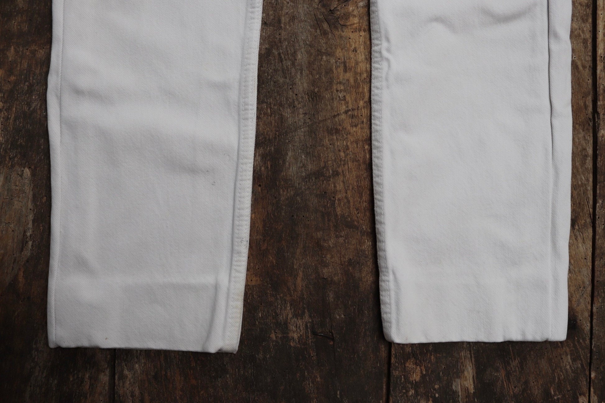 Vintage 1990s white denim Levis 501 jeans - Levi Strauss red tab - small e - 30” x 27” - made in France