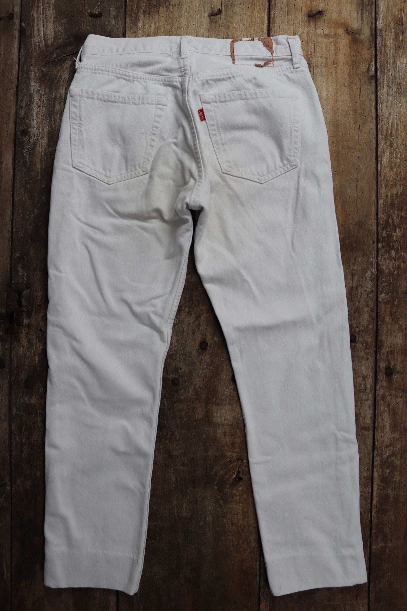 Vintage 1990s 90s Levis 501 Levi Strauss white red tab small e denim jeans button fly 30” x 27” made in France mod
