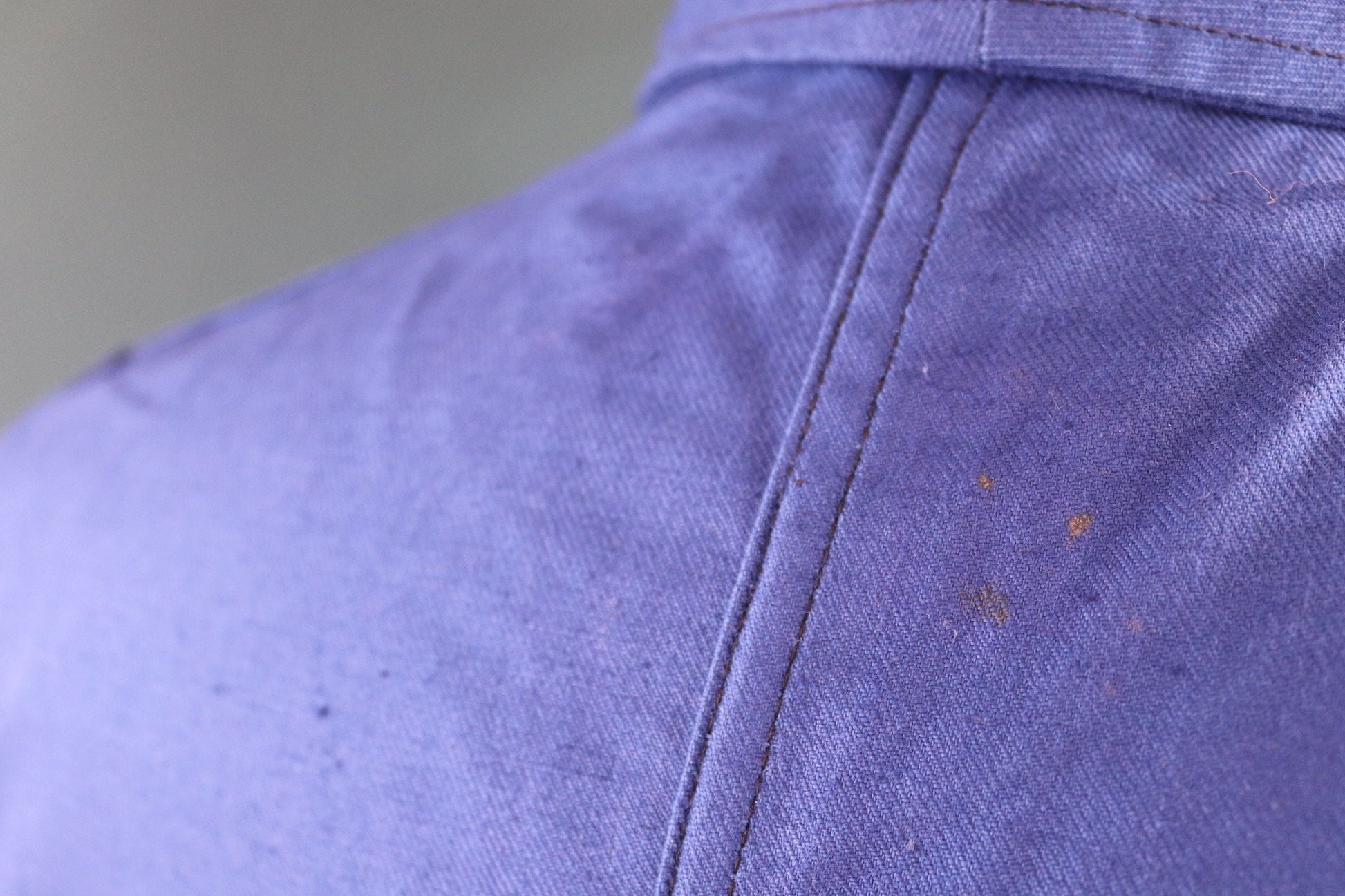Vintage 1940s workwear jacket - WW2 deadstock - Swedish military hospital - indigo blue cotton twill - 42” chest