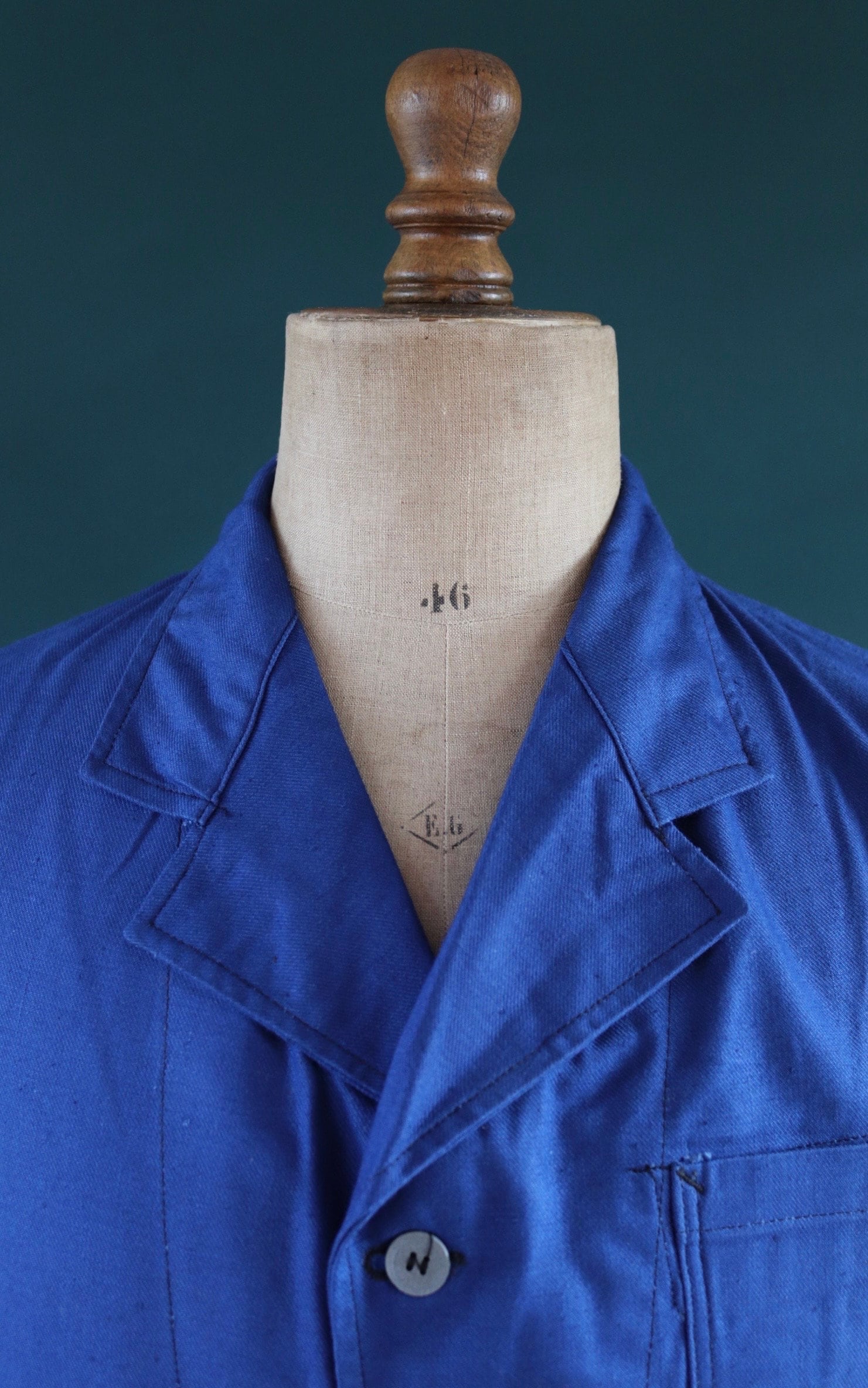 Vintage workwear jacket WW2 deadstock 1940s Swedish military hospital indigo blue cotton twill work chore 42” chest