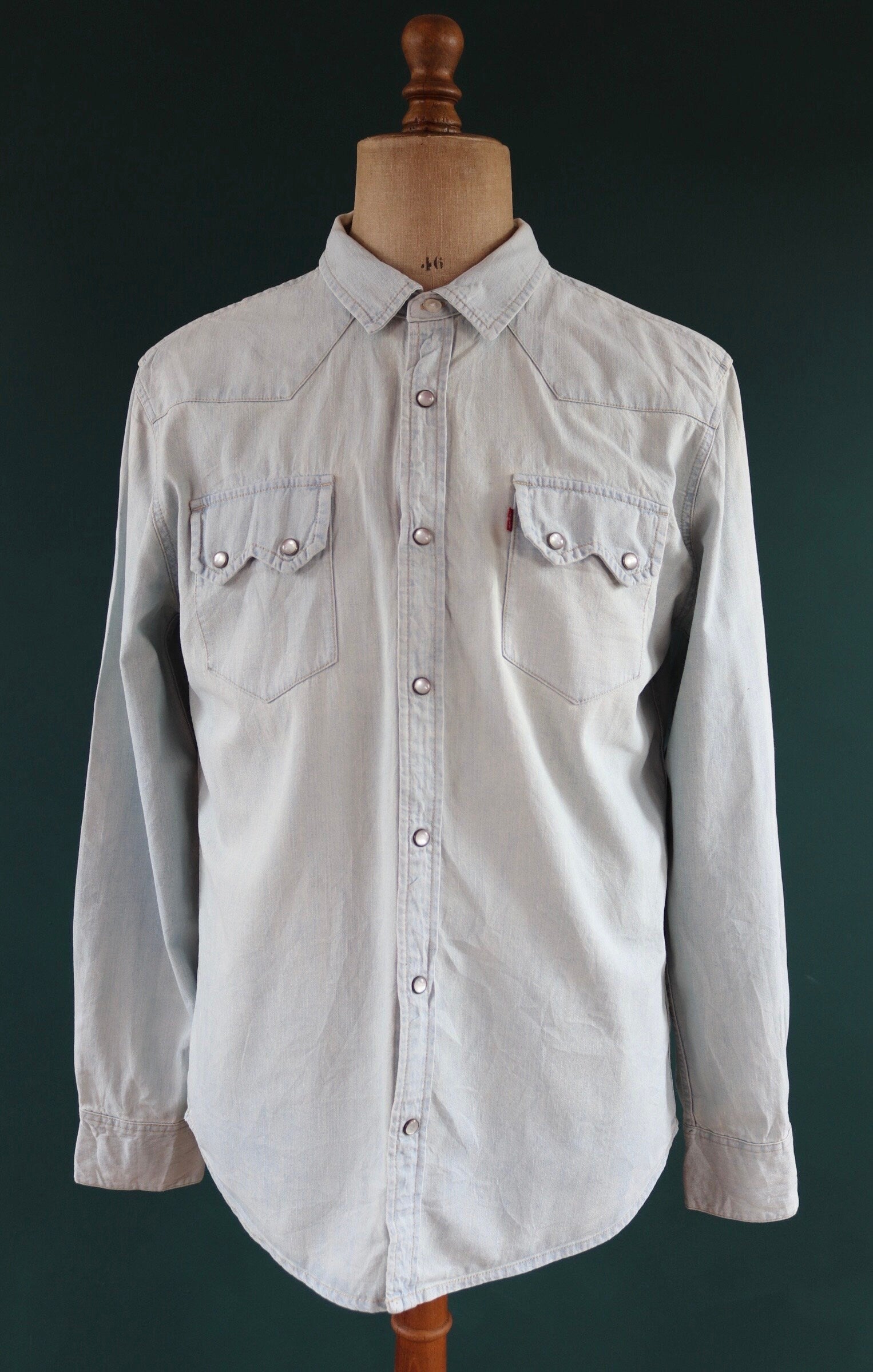 Vintage Levis Levi Strauss pale blue chambray denim shirt cowboy western 44" chest red tab pearl snap saw tooth