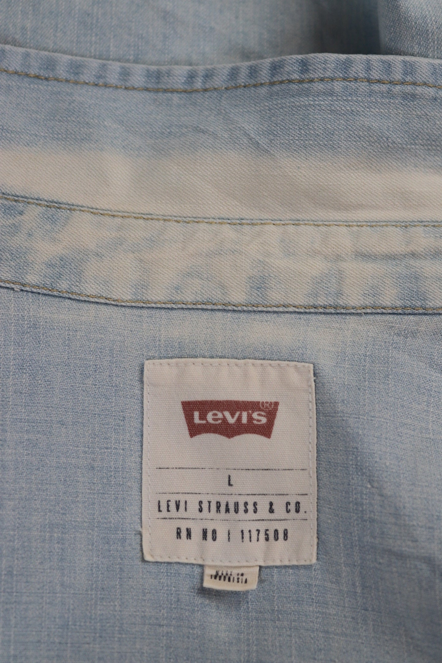 Vintage Levis Levi Strauss pale blue chambray denim shirt cowboy western 44" chest red tab pearl snap saw tooth