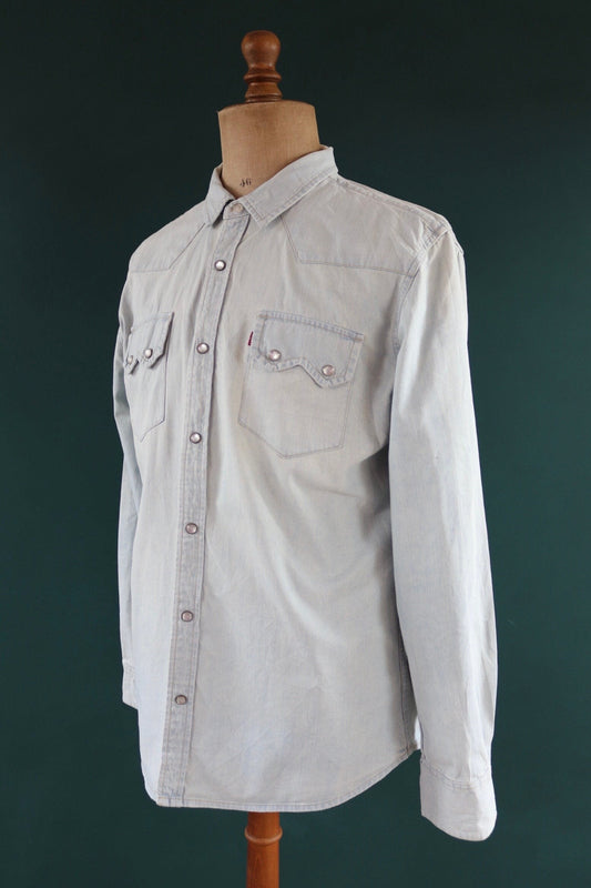 Vintage Levis Levi Strauss pale blue chambray denim shirt cowboy western 44" chest red tab pearl snap saw tooth