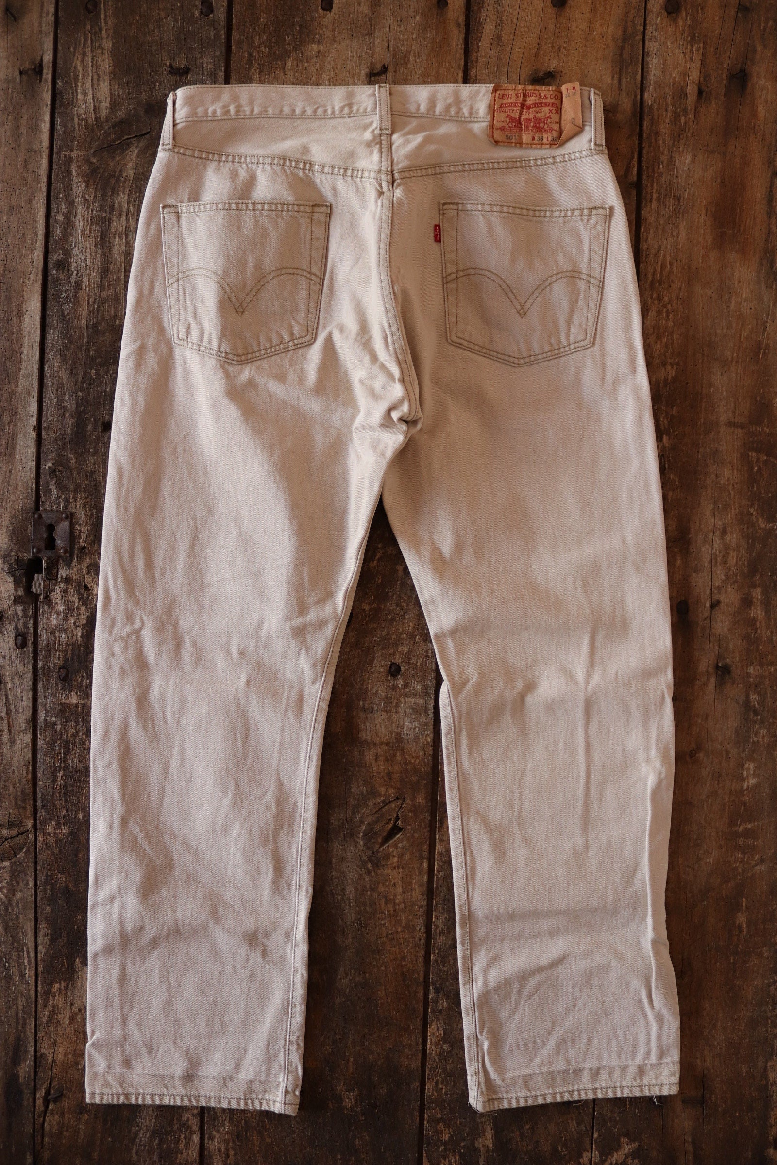 Vintage 2000s 00s Levis 501 Levi Strauss cream pale brown red tab small e denim jeans button fly 35” x 31” mod