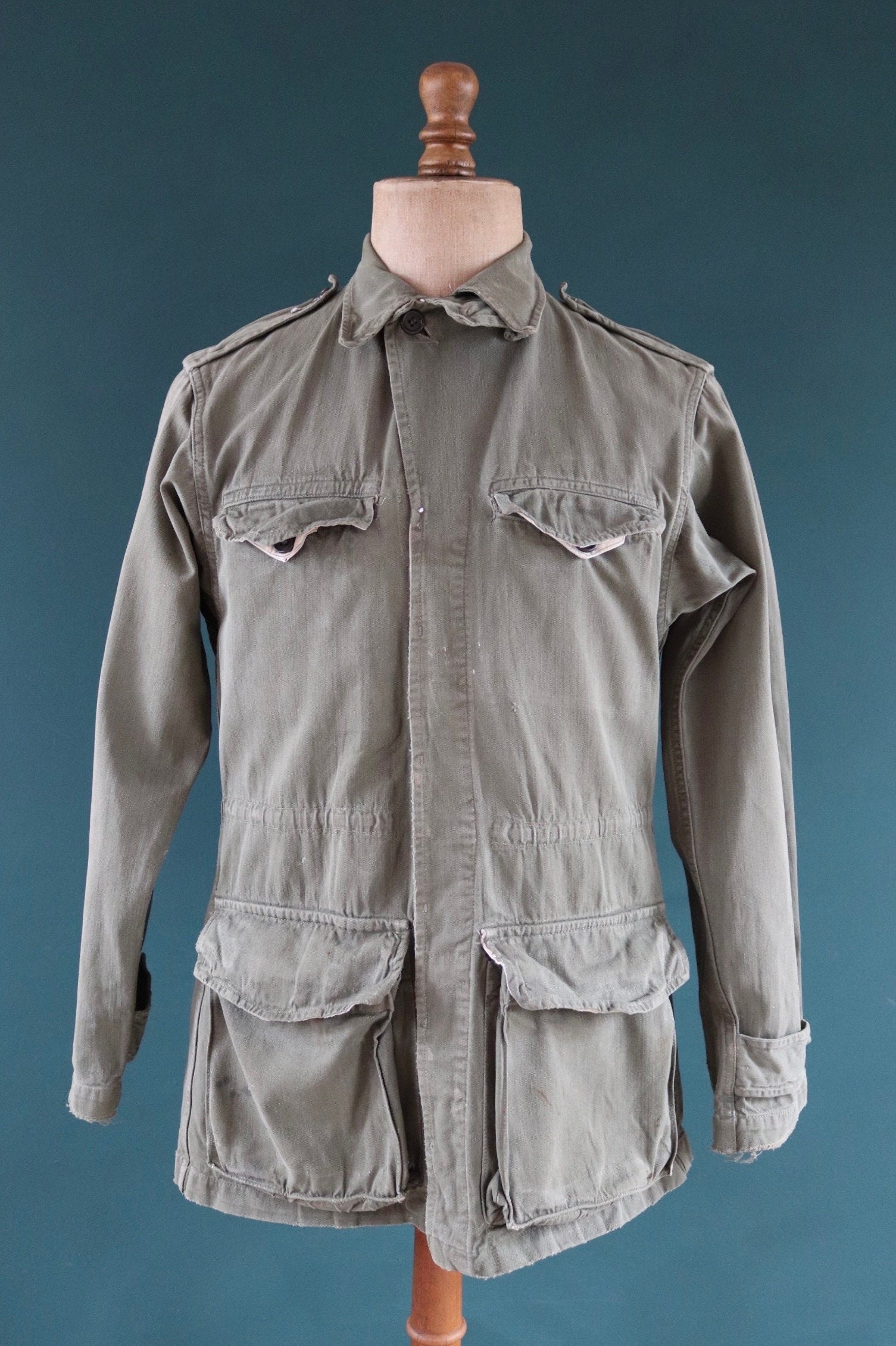 Vintage French M47 military jacket - 1950s HBT herringbone twill - army utility - 41” chest - khaki green