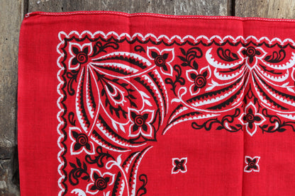 Vintage 1960s 60s turkey red printed bandana pocket square neckerchief 16” x 15.5” cotton color colour fast workwear