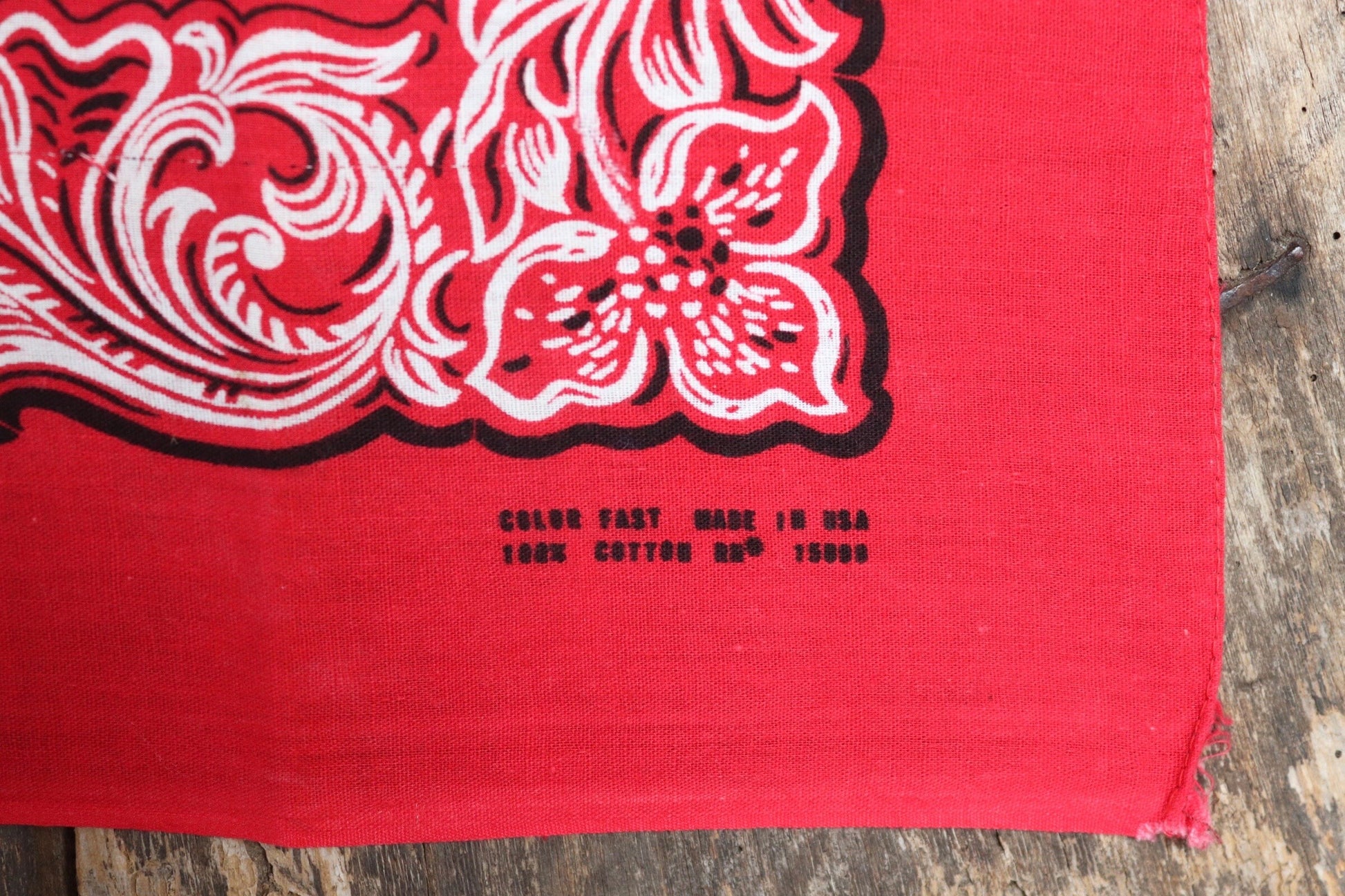 Vintage 1960s 60s turkey red printed bandana pocket square neckerchief 20.5” x 20.5” cotton color colour fast workwear RN 15898