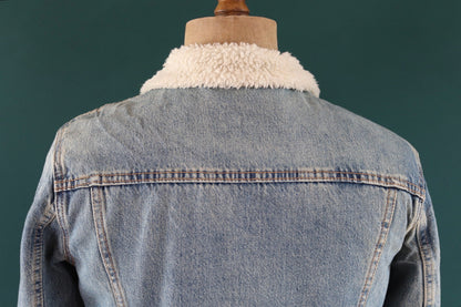 Vintage Levis Levi Strauss shearling sherpa lined mid blue denim trucker jacket red tab small e 40" chest workwear