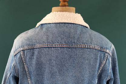 Vintage 1980s 80s Levis Levi Strauss 70608 shearling sherpa lined mid blue denim trucker jacket red tab small e 46" chest workwear