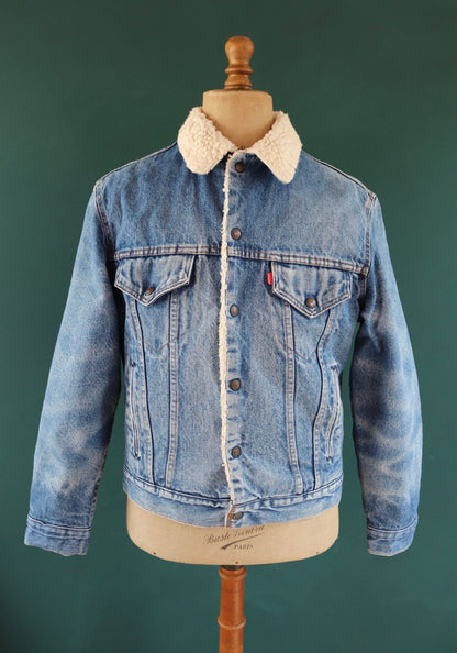 Vintage 1980s Levis denim jacket - shearling sherpa lined - mid blue trucker - red tab small e - 44" chest - workwear