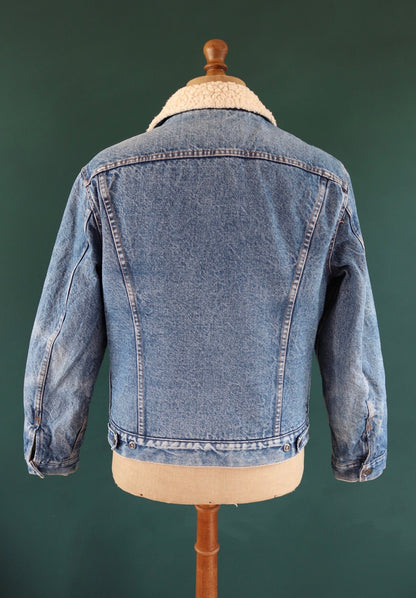 Vintage 1980s 80s Levis Levi Strauss shearling sherpa lined mid blue denim trucker jacket red tab small e 44" chest workwear