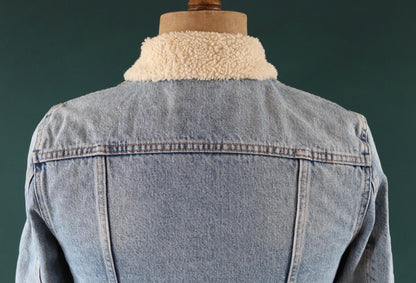 Vintage Levis Levi Strauss shearling sherpa lined mid blue denim trucker jacket red tab small e 38" chest workwear