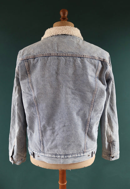 Vintage Levis Levi Strauss shearling sherpa lined mid blue denim trucker jacket red tab big E 47" chest workwear